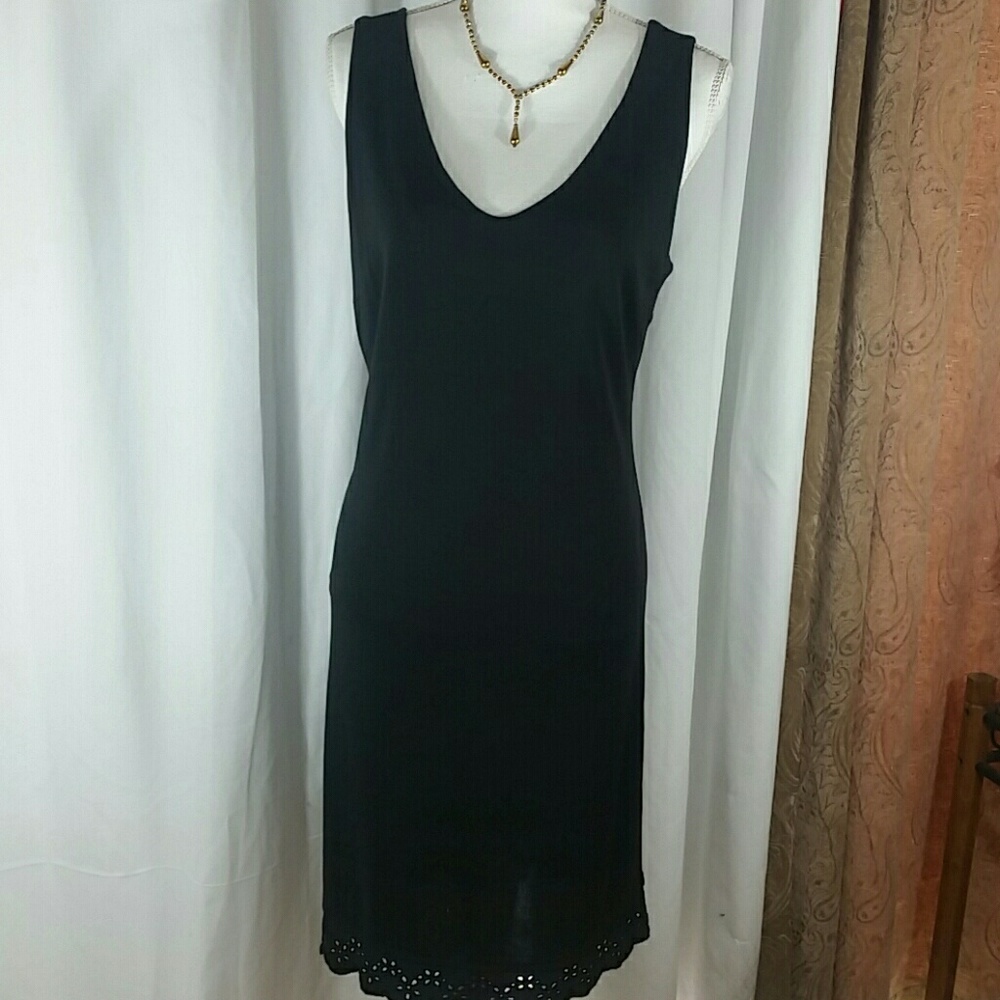 Dress - Picture 2 of 4